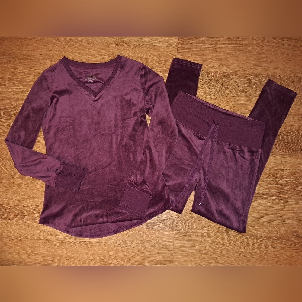 Cuddl Duds Stretch Velour Lounge Sleep Set in Rich Purple NWOT Small